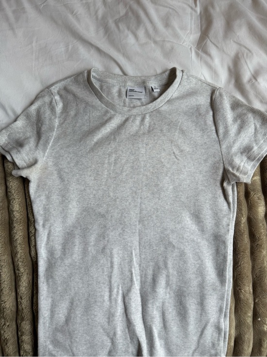 Aritzia Tops - Aritzia HomeStretch Rib Tune T-Shirt